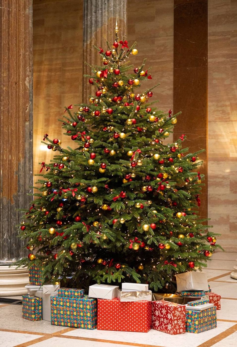 Árboles de Navidad 2025 2026 Ideas y Tendencias, image size:768x1126